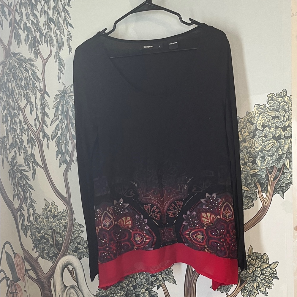 Vintage Desigual Black and Red Long Sleeve Top, medium